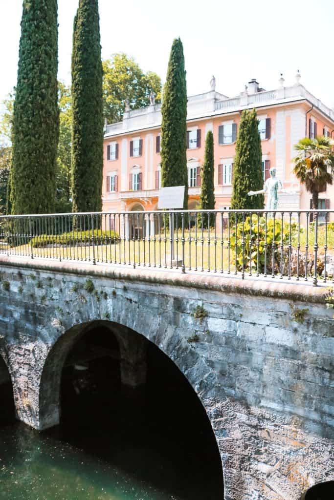 lake como italy tourist