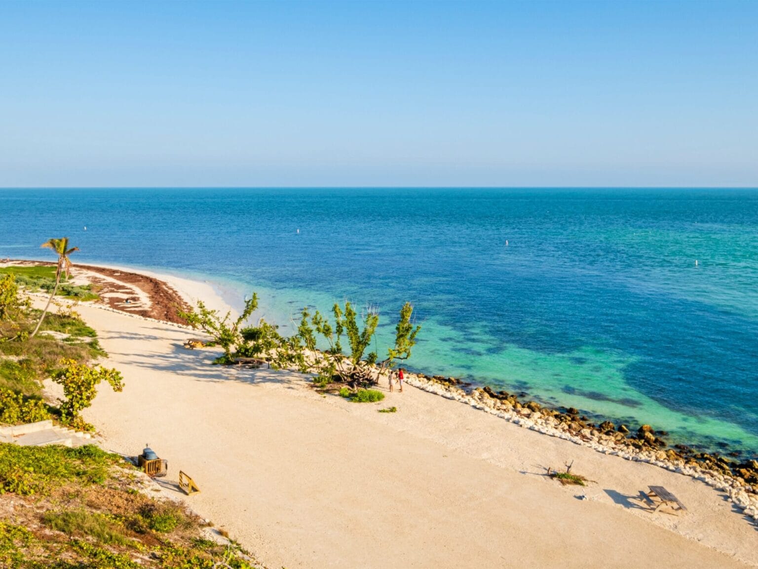 20 Prettiest Clear Water Beaches in Florida Reviewed by a Local